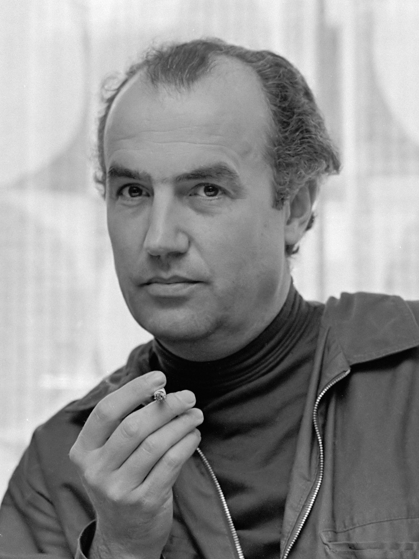 Persconferentie van Italiaanse componist Luigi Mono in Hilversum; Luigi Mono (kop)*17 juni 1970