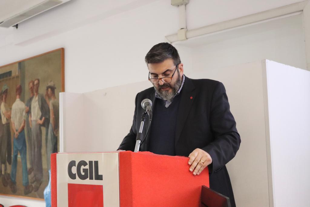 A rischio servizi e occupazione delle partecipate del Comune di Genova.