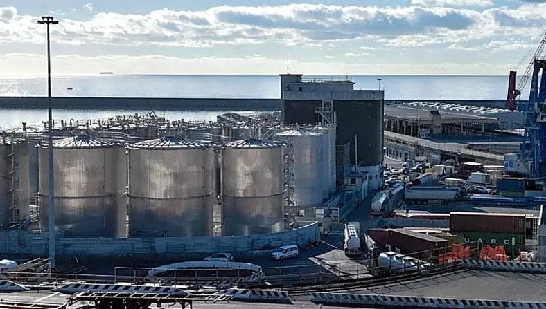Depositi chimici, il tema resta centrale per il futuro della città e del lavoro