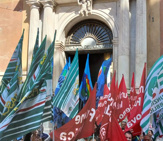 Lavoratori del sociale: oggi in Prefettura per chiedere il rinnovo del contratto di lavoro