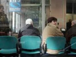 Pensioni da aumentare, la battaglia continua
