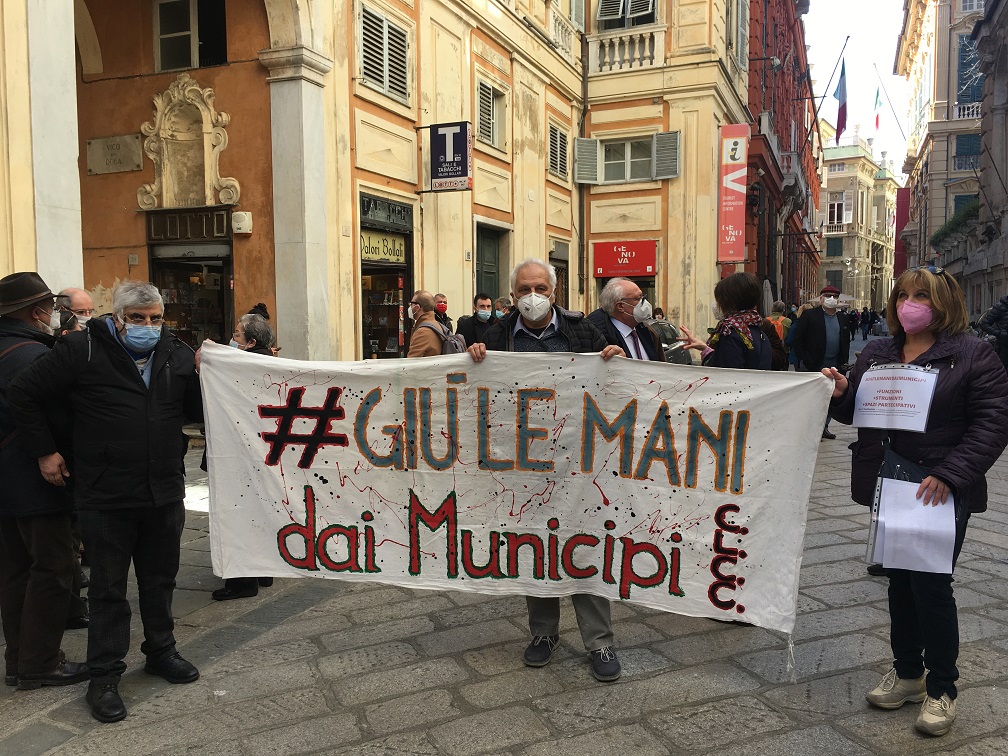 manifestazione contro ridimensionamento municipi