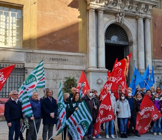 Oggi a Genova il presidio Fp Cgil Cisl Fp e Uil Fpl per il rinnovo dei contratti in sanità pubblica e nelle funzioni locali